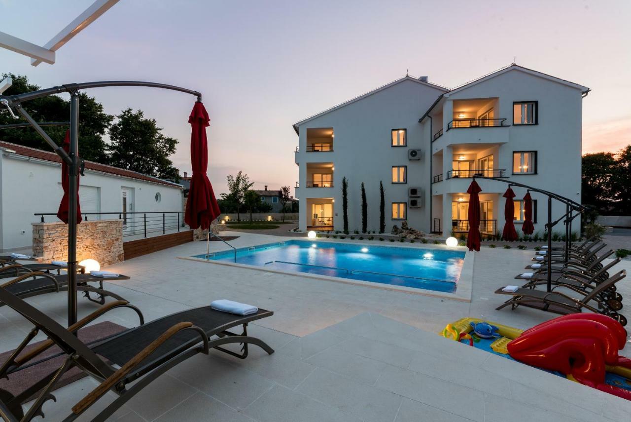 Villa Anja 1St Floor Peroj Exterior photo