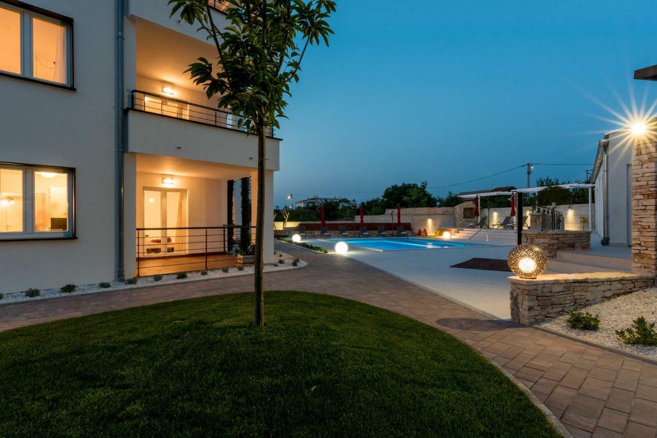 Villa Anja 1St Floor Peroj Exterior photo