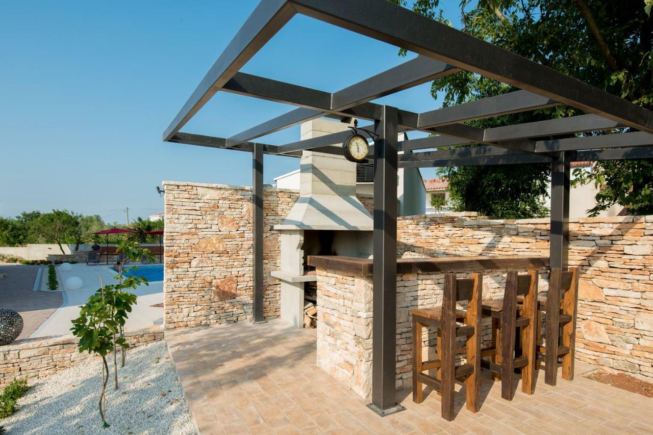 Villa Anja 1St Floor Peroj Exterior photo