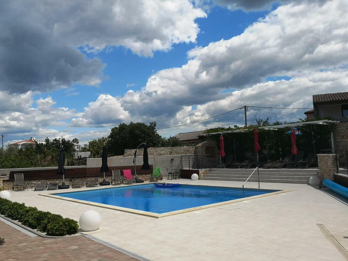 Villa Anja 1St Floor Peroj Exterior photo